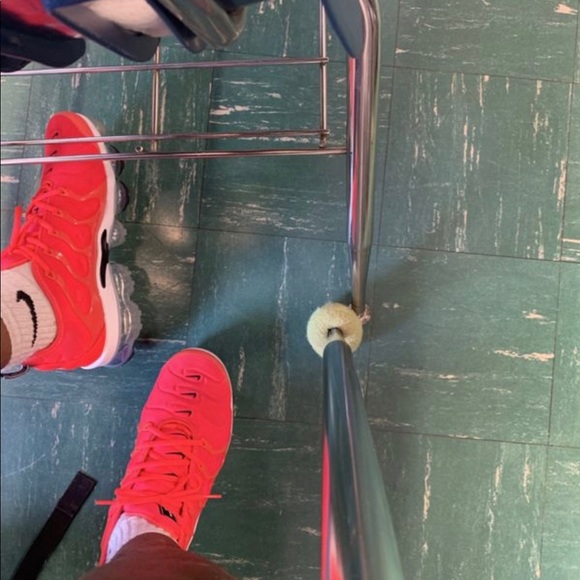 Nike Vapormax - Picture 2 of 6